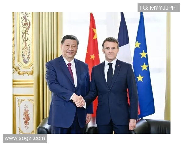 在外滩的璀璨夜景中与姚明相遇的奇妙时刻 在外滩的璀璨夜景中与姚明相遇的奇妙时刻