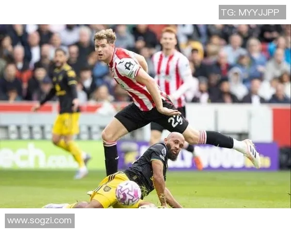 英超惊天逆转曼联6比2战胜拜仁引发争议判罚全场沸腾