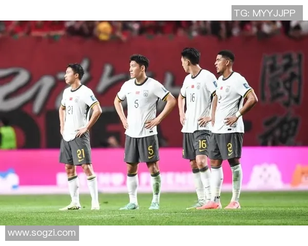 中超精彩对决曼联逆转拜仁乌龙球引发全场狂欢与转会热议