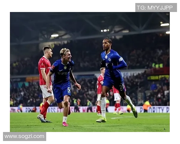 足总杯惊现冷门切尔西与里昂战平红牌风波引发全场热议