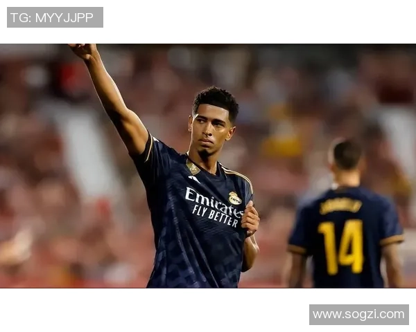 德甲盛宴:皇马4-0战胜那不勒斯神奇扑救点燃全场激情与转会传闻 德甲盛宴:皇马4-0战胜那不勒斯神奇扑救点燃全场激情与转会传闻